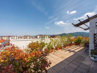 Attico in Vendita a Torino, 870'000&euro;, 187 m²
