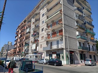 Quadrilocale in Vendita a Taranto, 35'000&euro;, 70 m²