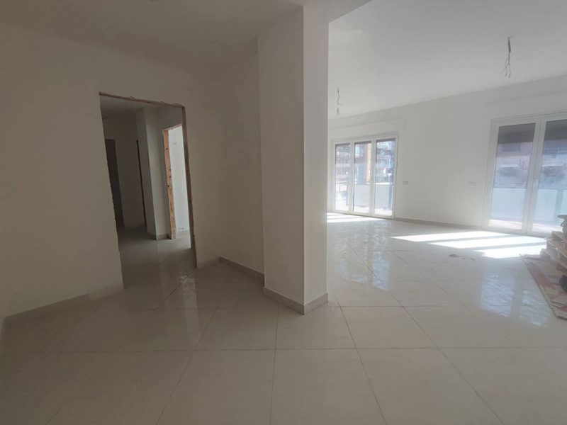 Quadrilocale in Vendita a Palermo, 385'000&euro;, 145 m²
