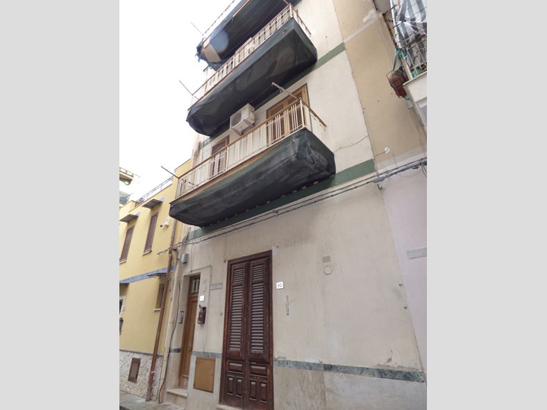 Trilocale in Vendita a Bagheria, 33'000&euro;, 70 m²