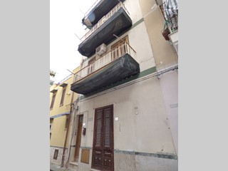 Trilocale in Vendita a Bagheria, 33'000&euro;, 70 m²