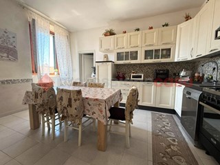 Appartamento in Vendita a Livorno, 168'000&euro;, 127 m²