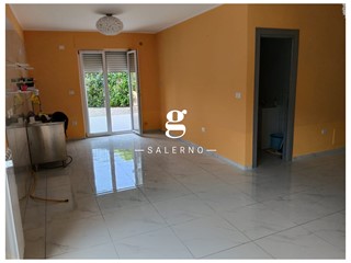 Trilocale in Vendita a Giffoni Valle Piana, 150'000&euro;, 79 m², con Box