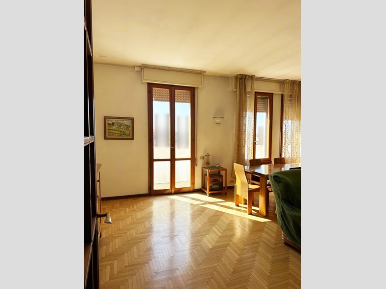 Appartamento in Vendita a Rovigo, 168'000&euro;, 168 m²