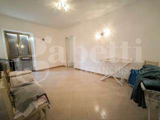Appartamento in Vendita a Corchiano, 56'000&euro;, 95 m²