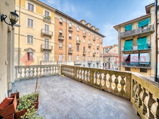 Quadrilocale in Vendita a Torino, 430'000&euro;, 112 m², con Box