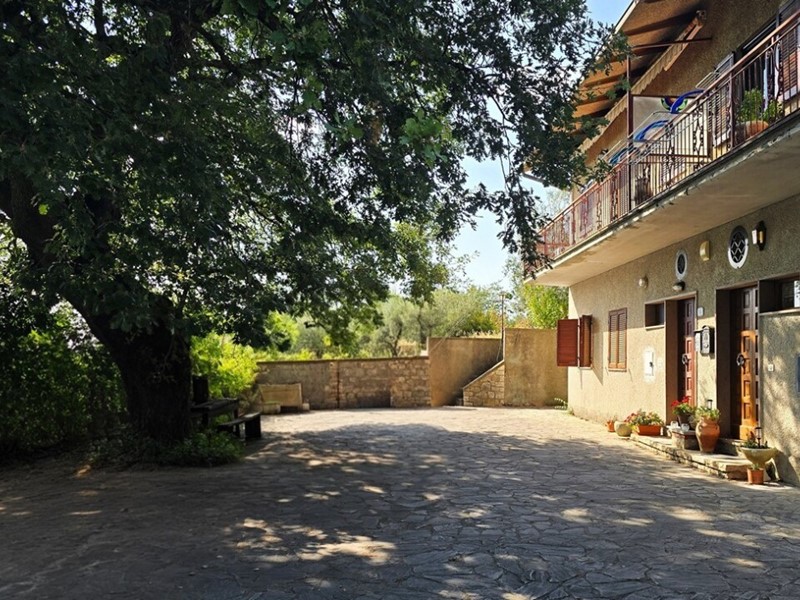Quadrilocale in Vendita a Montecchio, 58'000&euro;, 86 m²