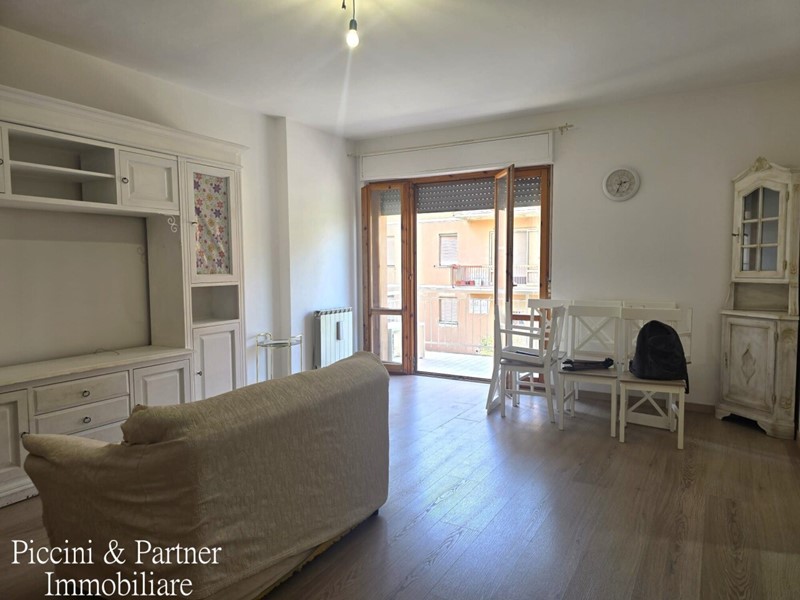 Quadrilocale in Vendita a Città della Pieve, zona Semicentro, 155'000&euro;, 89 m², con Box