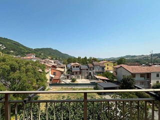 Quadrilocale in Vendita a Lugagnano Val d'Arda, 75'000&euro;, 100 m², con Box