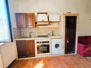 Trilocale in Vendita a Amelia, 32'000&euro;, 60 m²