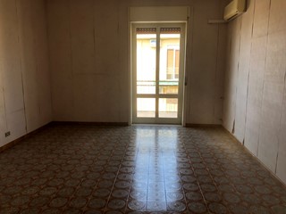 Quadrilocale in Vendita a Siracusa, zona Pizzuta Scala Greca, 118'000&euro;, 150 m², con Box