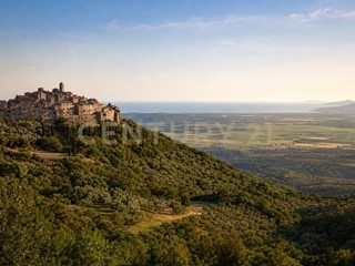 Quadrilocale in Vendita a Grosseto, zona Montepescali, 85'000&euro;, 101 m², arredato