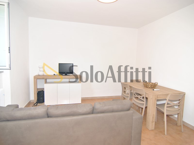 Trilocale in Affitto a Livorno, zona Antignano - Banditella - Ardenza, 1'500&euro;, 80 m², arredato