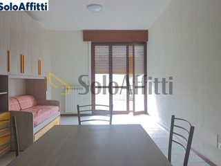 Monolocale in Affitto a Desio, zona Centro, 500&euro;, 48 m², arredato