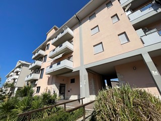 Appartamento in Vendita a Manoppello, 140'000&euro;, 90 m², con Box