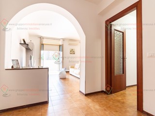 Quadrilocale in Vendita a Siracusa, zona MAZZARRONA, 79'000&euro;, 129 m²