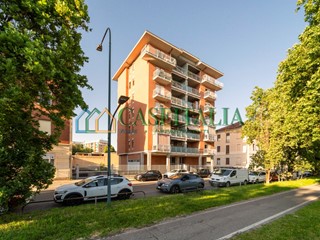 Quadrilocale in Vendita a Torino, 349'000&euro;, 121 m², con Box