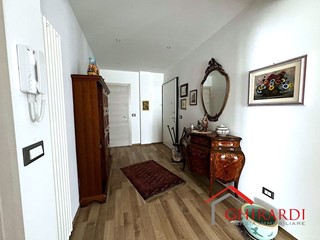 Appartamento in Affitto a Genova, zona Sestri Ponente, 850&euro;, 73 m²