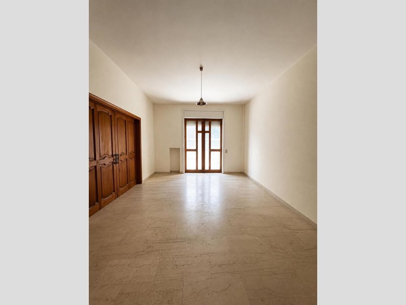 Appartamento in Vendita a Lecce, 375'000&euro;, 175 m², con Box