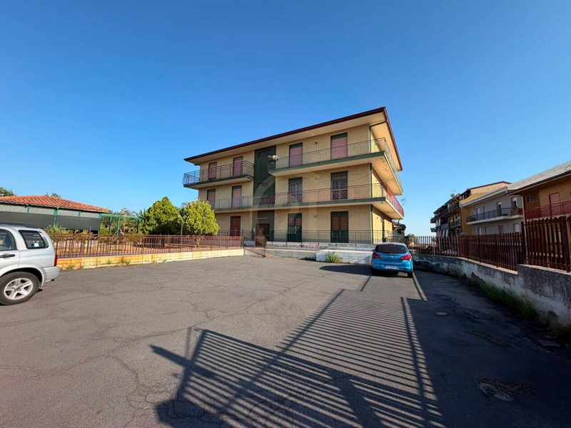 Quadrilocale in Vendita a Camporotondo Etneo, zona Centro, 212'000&euro;, 110 m²