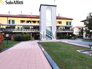 Trilocale in Affitto a Garbagnate Milanese, 852&euro;, 91 m²