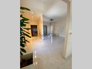 Quadrilocale in Affitto a Barletta, 700&euro;, 130 m²