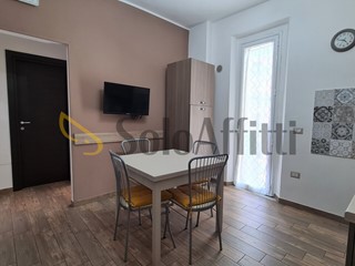 Trilocale in Affitto a Catanzaro, zona Lido Lungomare, 1'800&euro;, 90 m², arredato