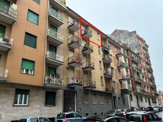 Bilocale in Vendita a Torino, 45'000&euro;, 59 m²