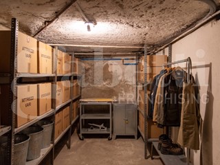 Trilocale in Vendita a Seveso, 138'000&euro;, 95 m², con Box