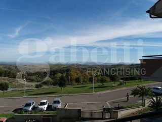 Quadrilocale in Vendita a Montaione, 160'000&euro;, 120 m², arredato