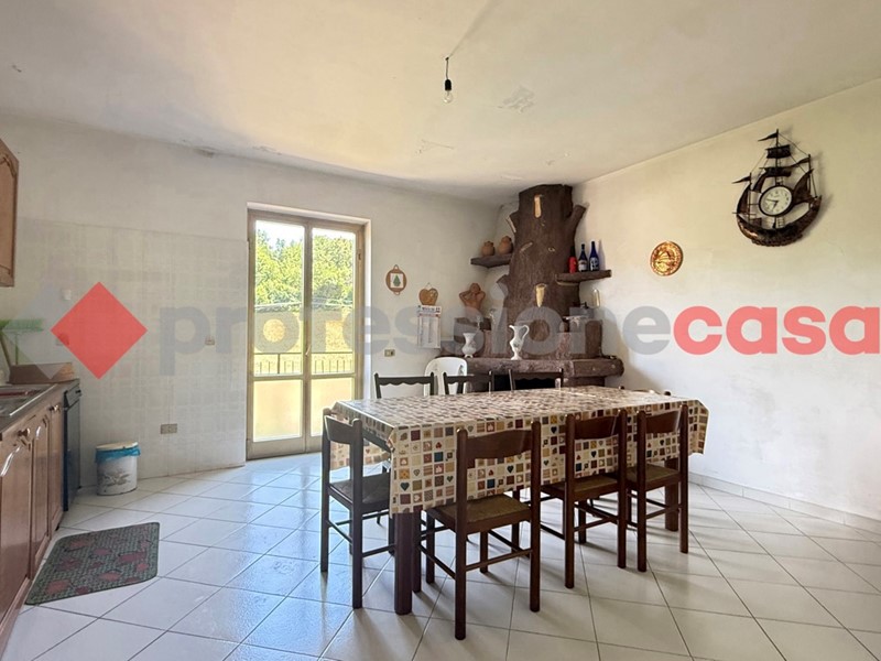 Quadrilocale in Vendita a Alatri, 140'000&euro;, 225 m², arredato