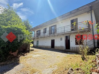 Trilocale in Vendita a Alatri, 57'000&euro;, 156 m²