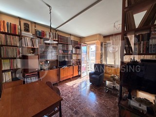 Quadrilocale in Vendita a Terni, 63'000&euro;, 80 m², arredato, con Box