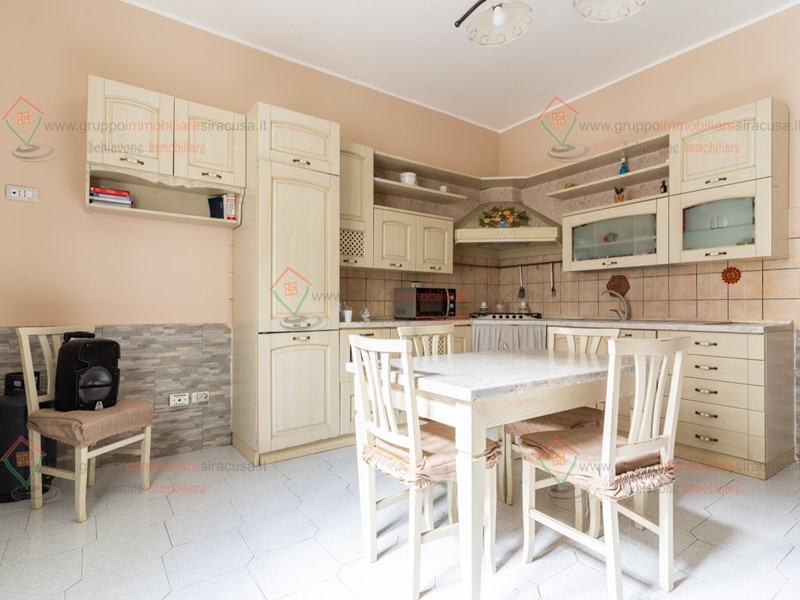 Trilocale in Vendita a Priolo Gargallo, 58'000&euro;, 70 m²