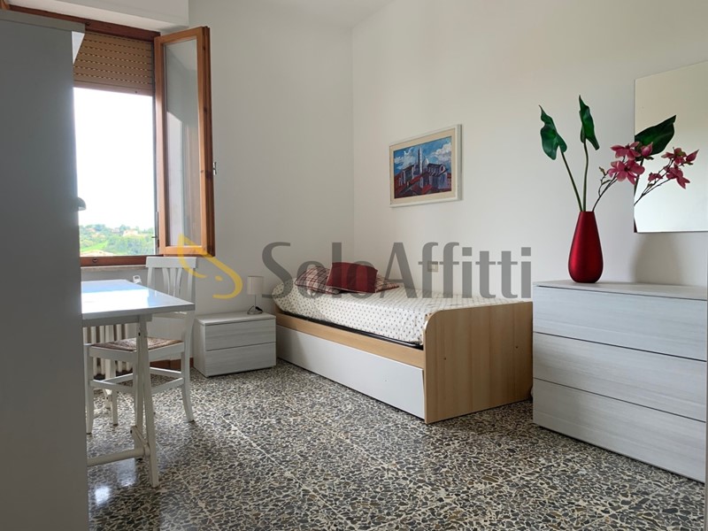Appartamento in Affitto a Siena, zona Acquacalda Petriccio Uncinello, 800&euro;, 100 m², arredato