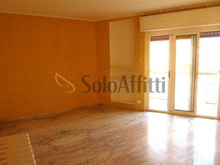 Appartamento in Affitto a Sanremo, 940&euro;, 87 m²