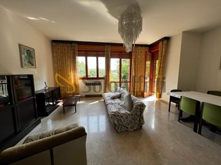 Quadrilocale in Affitto a Modena, 750&euro;, 90 m²