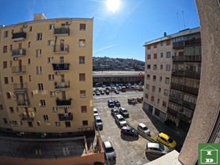 Trilocale in Vendita a Trieste, 160'000&euro;, 84 m²