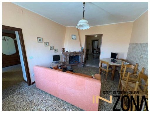 Trilocale in Vendita a L'Aquila, 44'960&euro;, 99 m²