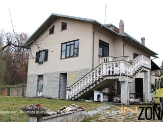 Quadrilocale in Vendita a Cagnano Amiterno, 37'800&euro;, 210 m²