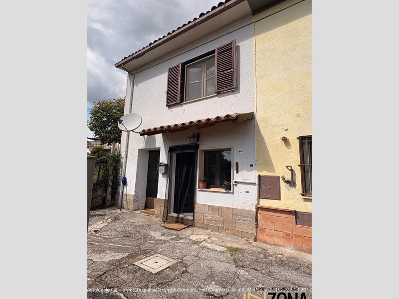 Trilocale in Vendita a Pizzoli, 31'153&euro;, 65 m²
