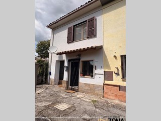 Trilocale in Vendita a Pizzoli, 31'153&euro;, 65 m²