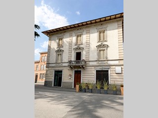 Appartamento in Vendita a Barga, 190'000&euro;, 176 m²