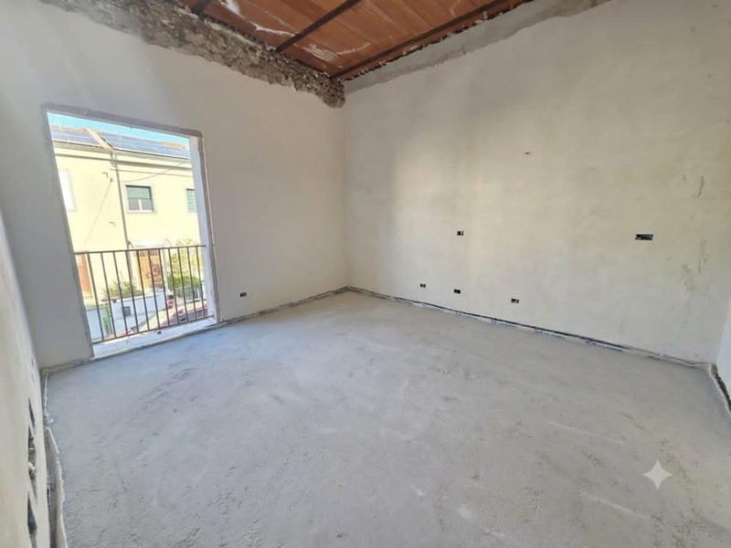 Trilocale in Vendita a Cascina, 180'000&euro;, 82 m²