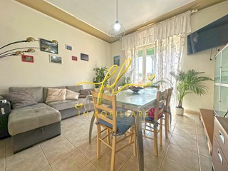 Quadrilocale in Vendita a Cecina, 198'000&euro;, 96 m², con Box