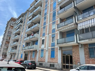 Appartamento in Vendita a Moncalieri, 91'950&euro;, 160 m²