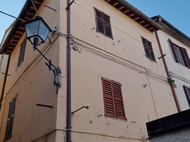 Bilocale in Vendita a Fabriano, 23'000&euro;, 60 m²