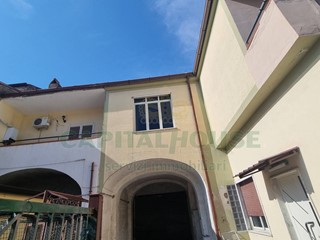 Quadrilocale in Vendita a Portico di Caserta, 110'000&euro;, 143 m²