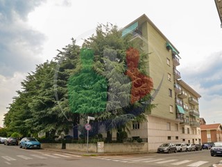Trilocale in Vendita a Moncalieri, 175'000&euro;, 99 m²