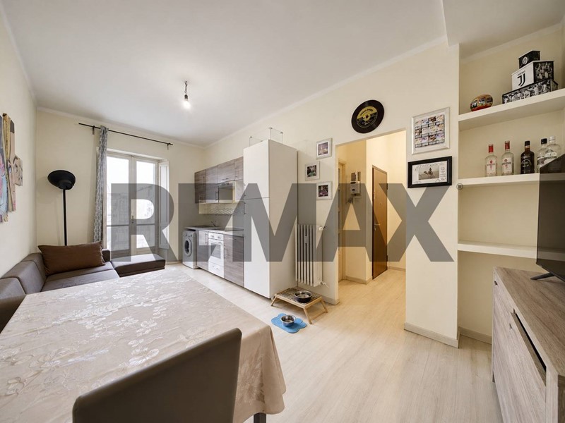 Bilocale in Vendita a Torino, 99'000&euro;, 55 m²